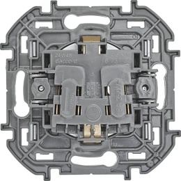 Розетка INSPIRIA 673722 2К+З 16А алюминий