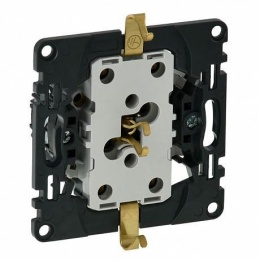 Legrand Valena L-A 753027 механизм розетка 2* 2к+3