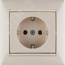 Legrand Valena 774320 Розетка 2к+3нем.ст. мех. сл.кость 